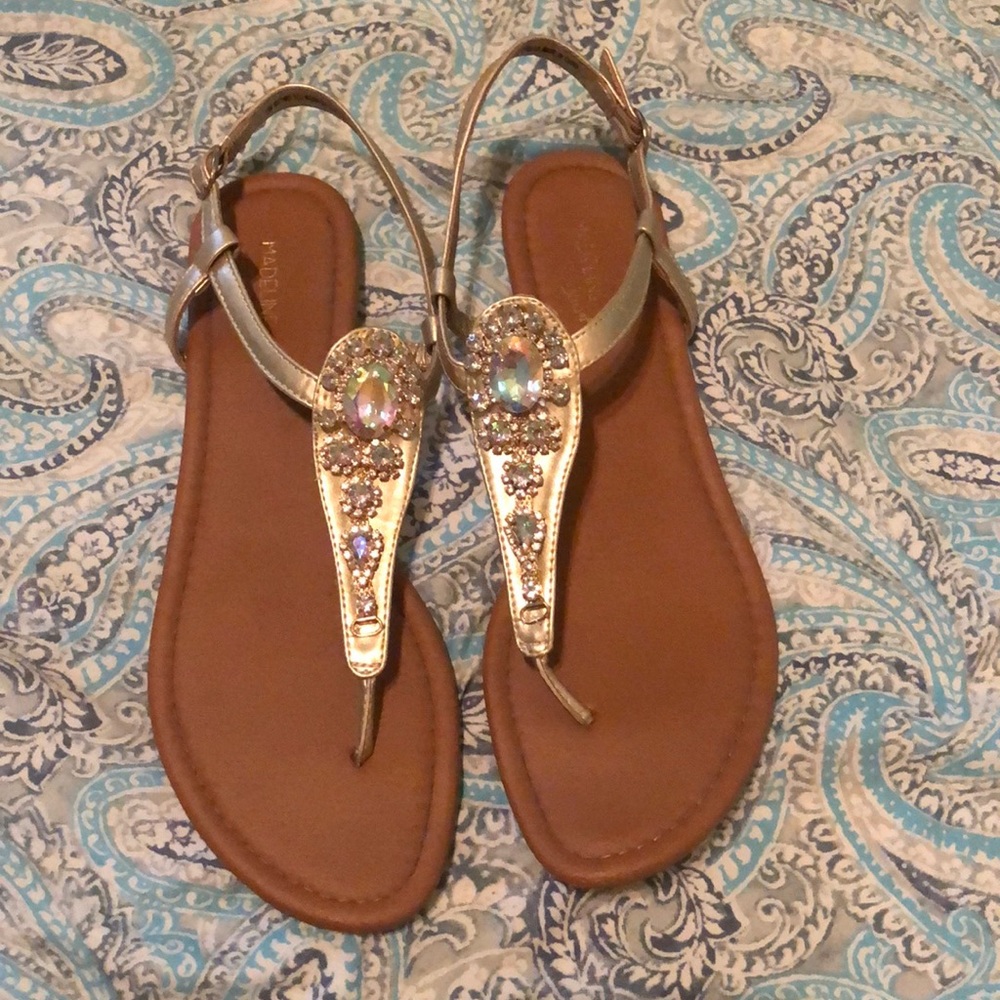 Going out shoes ( sandals )